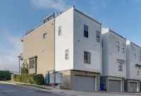 A10 - New Gulch Home-Tons of Beds-Rooftop Deck BBQ