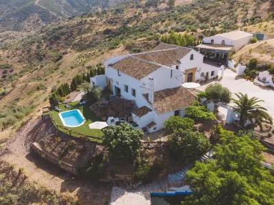 Villa con Vistas Espectaculares en Malaga Hotels near Sendero a la Torre Zambra