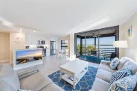 COMPLETELY REMODELED Luxury Riverside 1BR Condo: Panoramic River Views