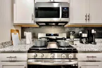 Lovely 3-bedroom 3baths house in Las Cruces with AC, WiFi. Enjoy!