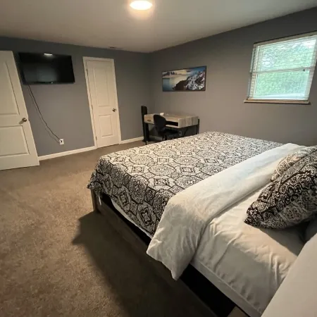 Huge Family Retreat w/Game Room & Movie Theater