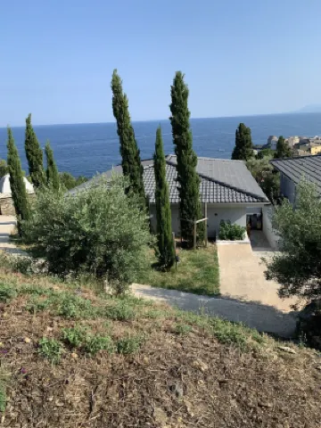Detached villa - 2 south-facing terraces - Exceptional sea view - 4 minutes from the beach Hotel a 