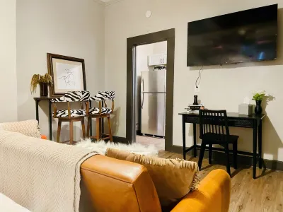 Suite Home Indiana #2
