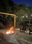 HGTV quality, private guest suite, country getaway with hot tub & fire pit