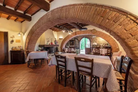 Luxury Villa W/ Spa, Jacuzzi, and Massage Wellness