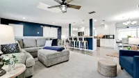4-Bedroom Dog-Friendly Home, Just 13 Miles from Siesta Key Beach! Private Pool