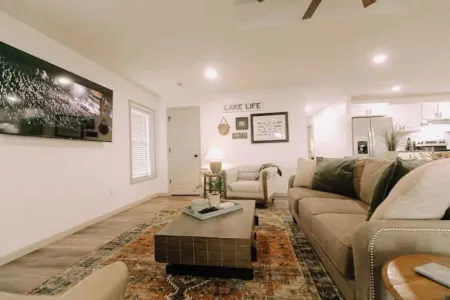 3 Bedroom Near Green River Lake