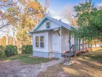 Knox Lakeside Cottage, 1 bedroom plus loft on Lake O' the Pines Hotels in Upshur County