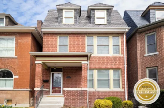 Space & Luxury in Central West End + Private Parking + Excellent Location!