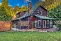 Moose Lodge-Toccoa River HotTub-Sleep 8. Beautiful North Georgia Mountains 차타후치-오코니 국유림 주변 호텔