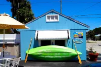 Historic Beach Cottage steps from beach. Pet friendly!