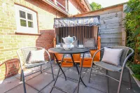 Quaint holiday apartment on 2 floors * center of Rhauderfehn *