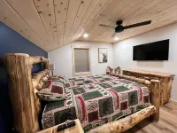 Stylish Cataloochee Mtn Cabin with a hot tub.