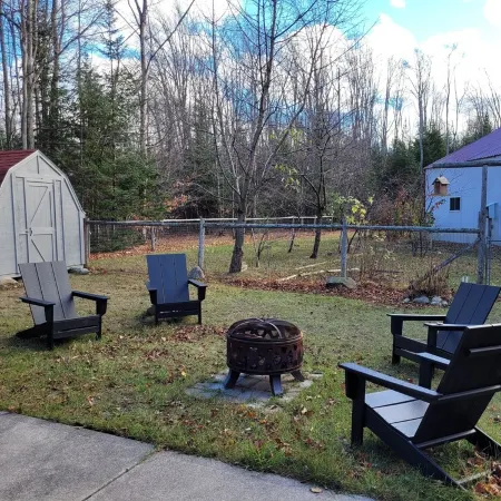 Charming 1-Bedroom Cabin, Quiet Neighborhood in Grand Marais, Pet Friendly
