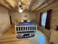 Beautiful New Cabin on the Broad River, 3 miles from Lake Lure, NC