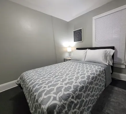 Two Bedroom Home in Beautiful downtown Lakeland