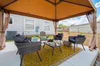 The Aggie "Whoop" House!  Just Blocks from Texas A&M!