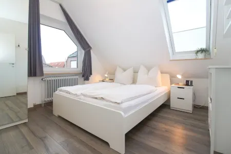 Obergeschosswohnung in Strandnähe für bis zu 4 Personen Samt Hund