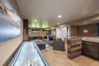 "Ocean Shore Desire" Beach Getaway! Beach/HotTub/Gameroom/Sleeps 10 - Wi-Fi