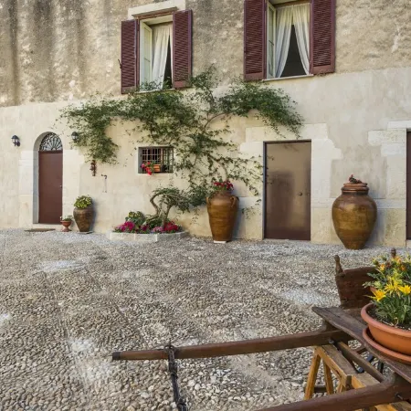 Historic Residence Villa Fontana Private Pool & Botanic Garden