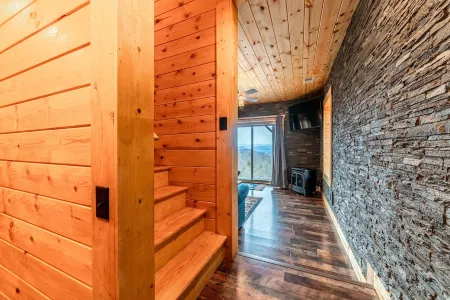 Blueridge Mtn Cabin Million Dollar View on Majestic Mtn Hot Tub  Wifi   Fire Pit