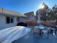 New Cozy Home w/ Mountain View