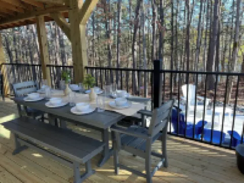 Ozark Shores- Lakefront, Hot Tub, Air Hockey