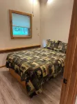 Adirondack Cabin w/Kayaks, Direct Snowmobile&ATV Trails, Swimming, Hiking, WiFi