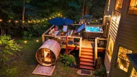 AVL Estate: 5K sq ft, Golf Sim, Speakeasy, Hot Tub, Sauna, Sleeps 20 + 2 pets