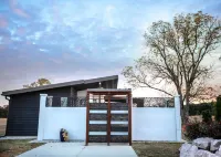 Modern luxury vacation home