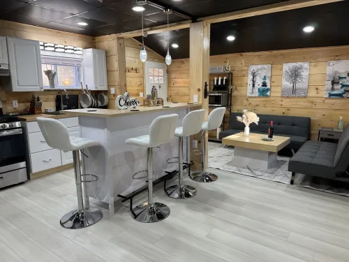 Modern stylish cabin locate at White Mountain near Franconia unit 2 Hotels in Bethlehem