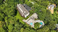 Close to Gatlinburg and Smoky Mtn National Park - Pools - Cozy Deck - Coffee Bar