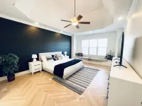 Waterfront Lake Norman - Sleeps 10, Hot Tub, 2kayaks, pedal boat, paddle board