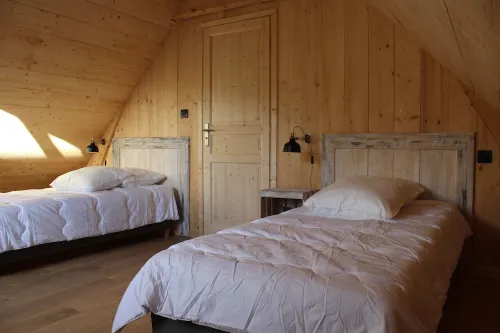chalet "le pradou" new construction, free wifi, heating included