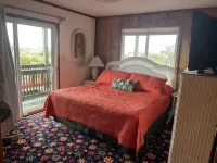 Oceanfront Bliss w/ outdoor pool, hot tub and beds made ! - Swimmingpools