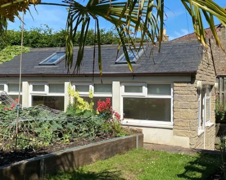 Peaceful Studio, Quirky and Unique in a Large Garden. Near Beaches,Golf Courses. Hotels in Anstruther