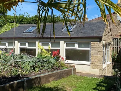 Peaceful Studio, Quirky and Unique in a Large Garden. Near Beaches,Golf Courses.
