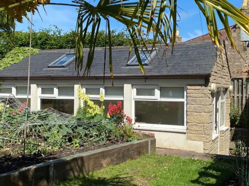 Peaceful Studio, Quirky and Unique in a Large Garden. Near Beaches,Golf Courses.