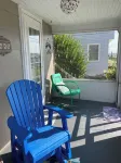 Oysterhaven Cottage with partial Water views! New balcony! Close to Fairgrounds!