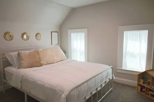 Charming Retreat on Quiet Street, close to Notre Dame and DTSB