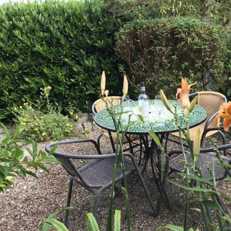 Bakewell One Bedroom Cottage In A Peaceful Location With Parking Space.