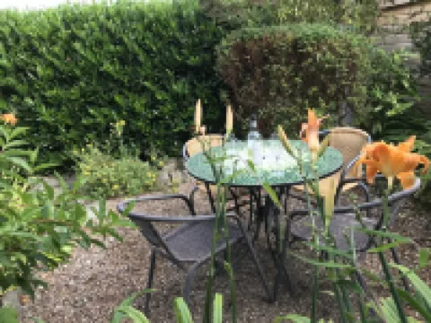 Bakewell One Bedroom Cottage In A Peaceful Location With Parking Space.