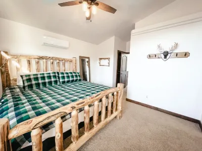 Modern Cozy Home at Powderhorn Mountain Resort with AMENITIES Hotels near Skyway Ski Trailhead