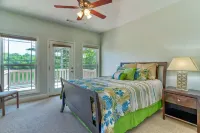 7 Bedroom! Amazing Lake House, Private Dock & More, Jet Ski Docks Nice Game Room