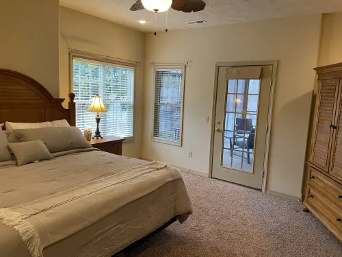 Perfect Family friendly Branson Getaway! Pool, Golf, awesome amenities!