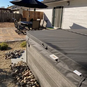 MAC House - Newly Renovated - With Backyard Spa