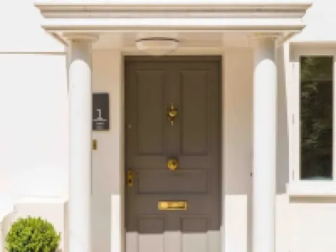 The Old Morgan Period 3 Bed Duplex Hotels in Great Malvern