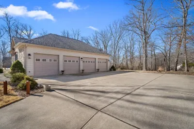 Luxe Innsbrook Resort Home - Lakes/Golf/Trails Hotels in 