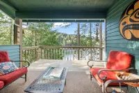 Stunning views, Strong Wi-fi, and Private Beach!