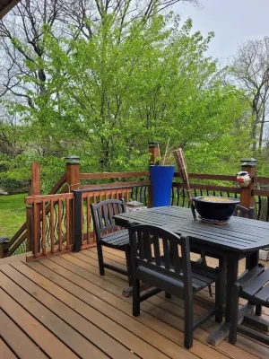 Family and small dogs friendly. Close to interstate, 15 minutes from Nashville